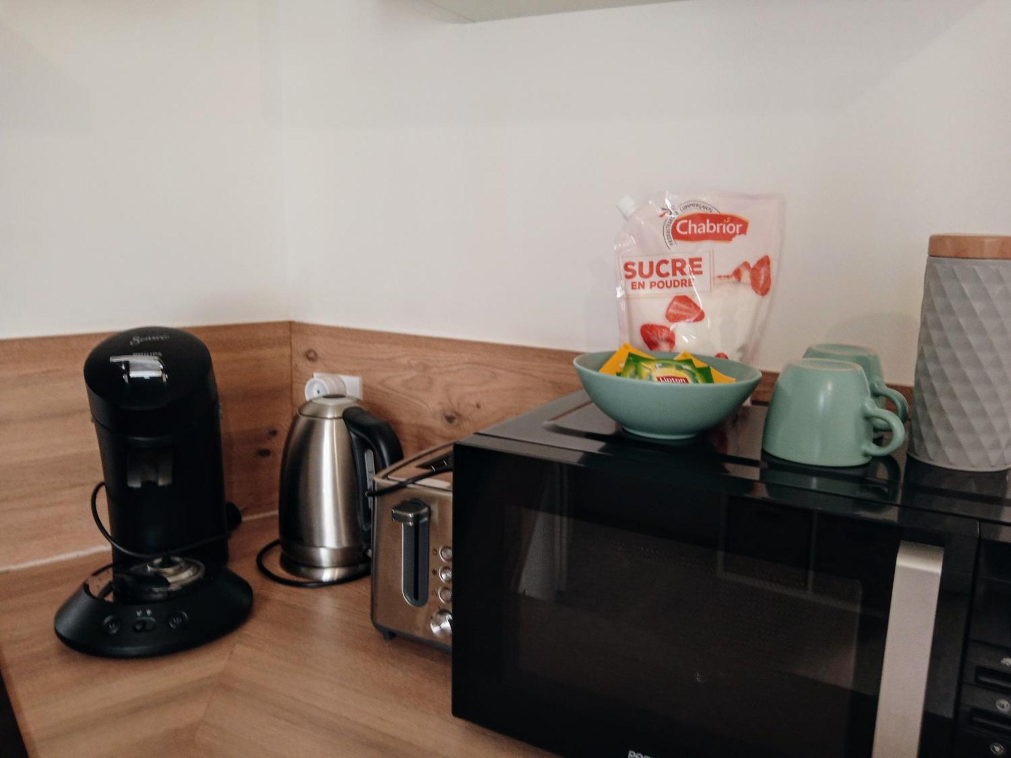 Les Studios De La Gare Linge Cafe The Inclus Wifi วานส์ ภายนอก รูปภาพ